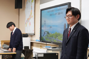 総合的な探究の時間　中間発表会