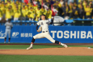 ピッチャーが投げています