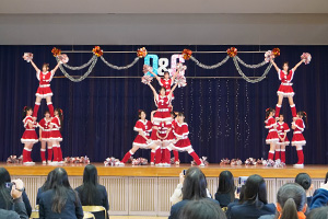 チアリーディング部リフト